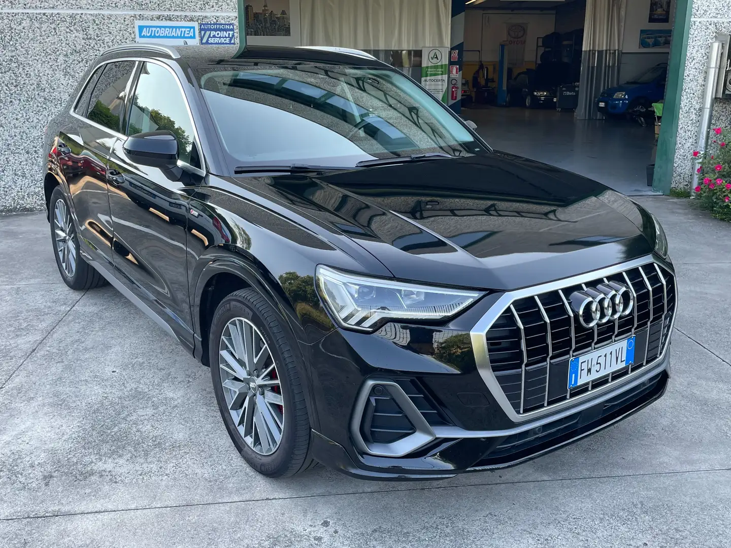 Audi Q3 35 2.0 TDI 150CV S-line interno/esterno S-tronic Noir - 1