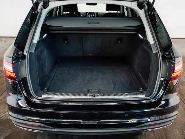 Audi A4 view 7