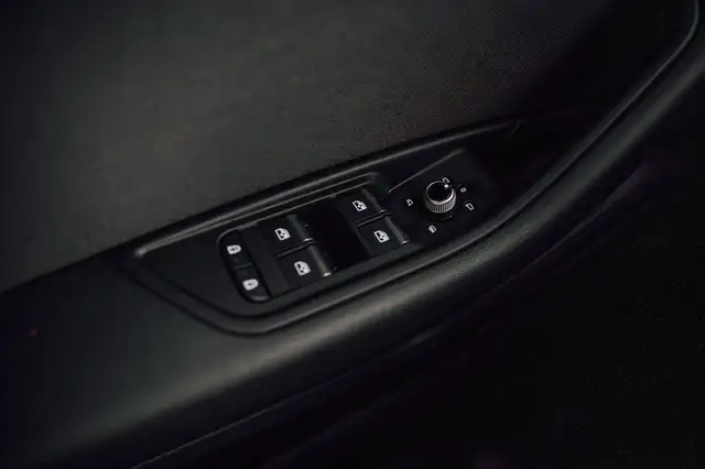 Audi A4 view 13
