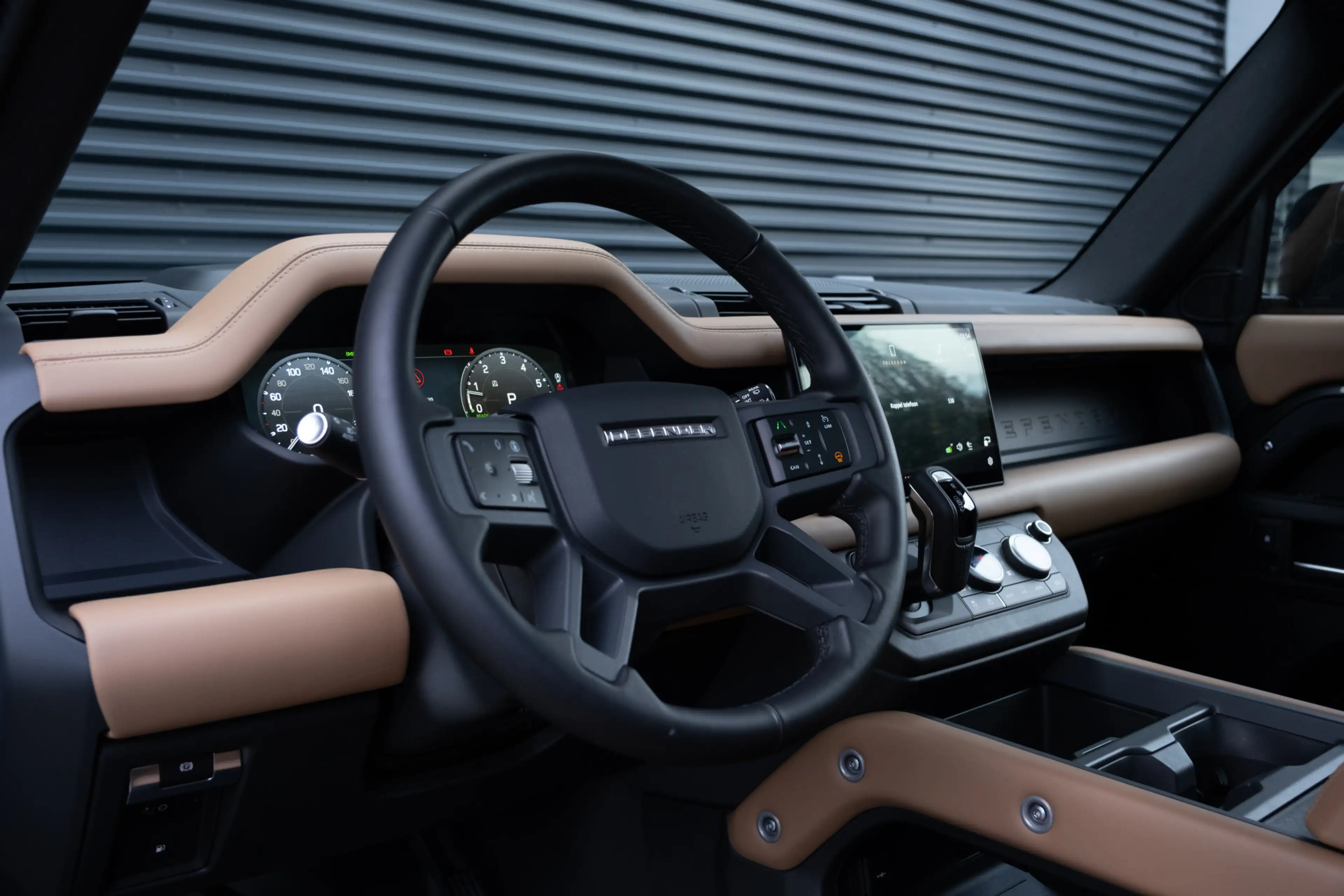Land Rover Defender 110 2.0 P300e 110 X-Dynamic HSE | HNP € 124.795,- — photo 13