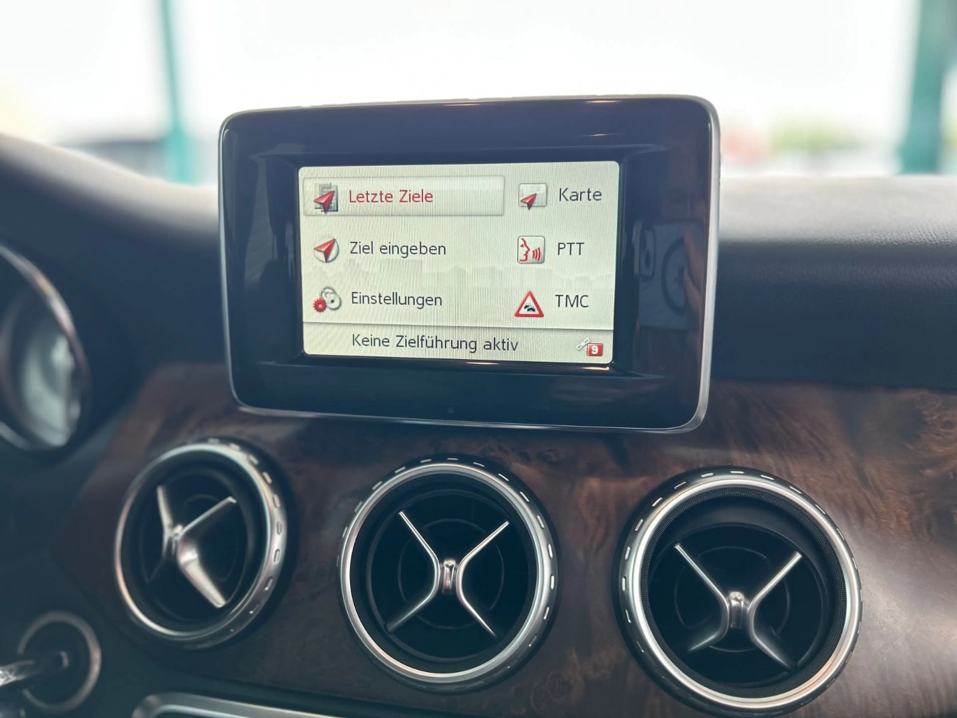 Mercedes-Benz GLA 220 CDI / d 4Matic — photo 15