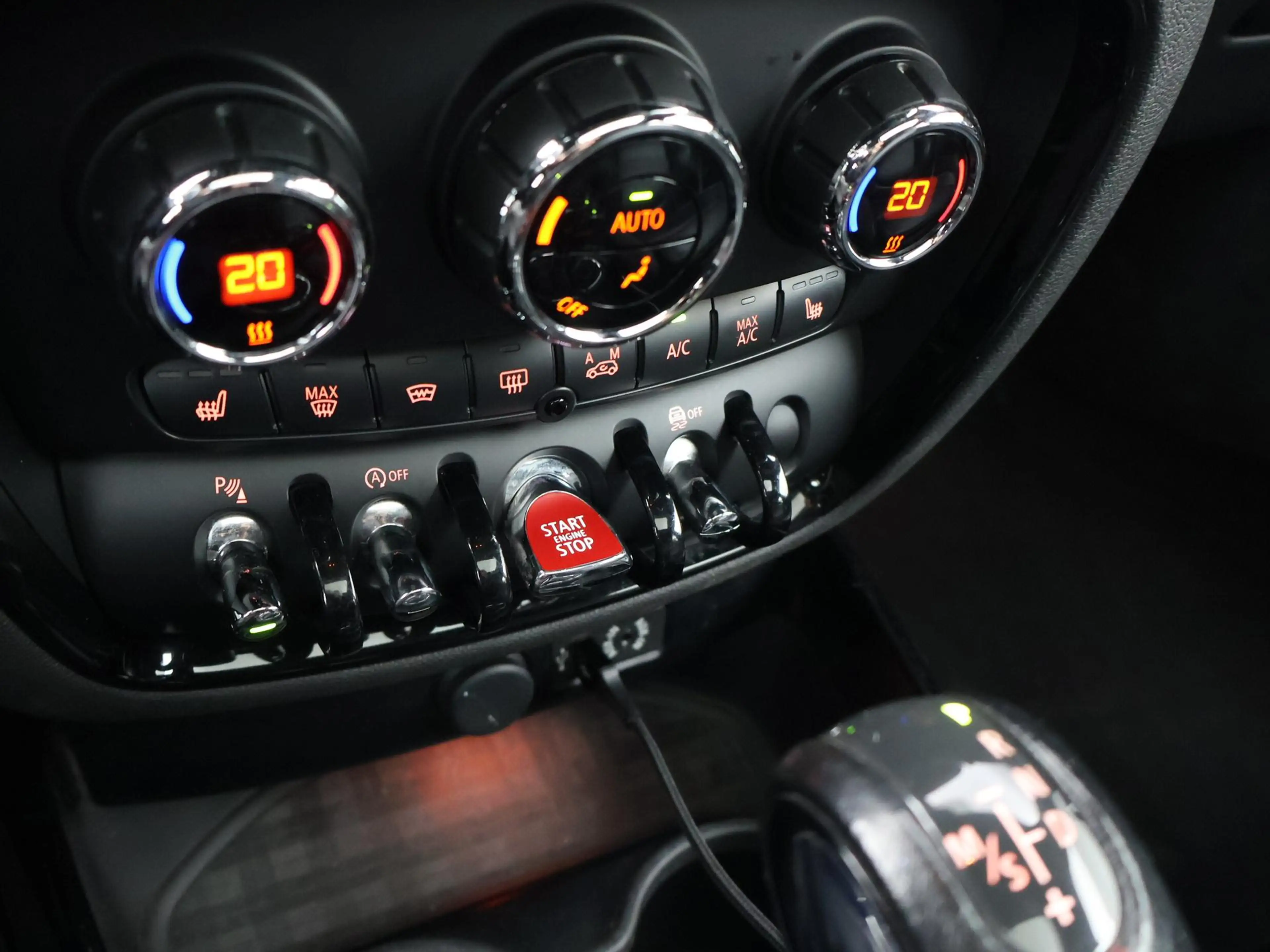 MINI Cooper S Clubman 2.0 192 PK AUT. + TREKHAAK | PANORAMA | ADAPTIVE C — photo 21
