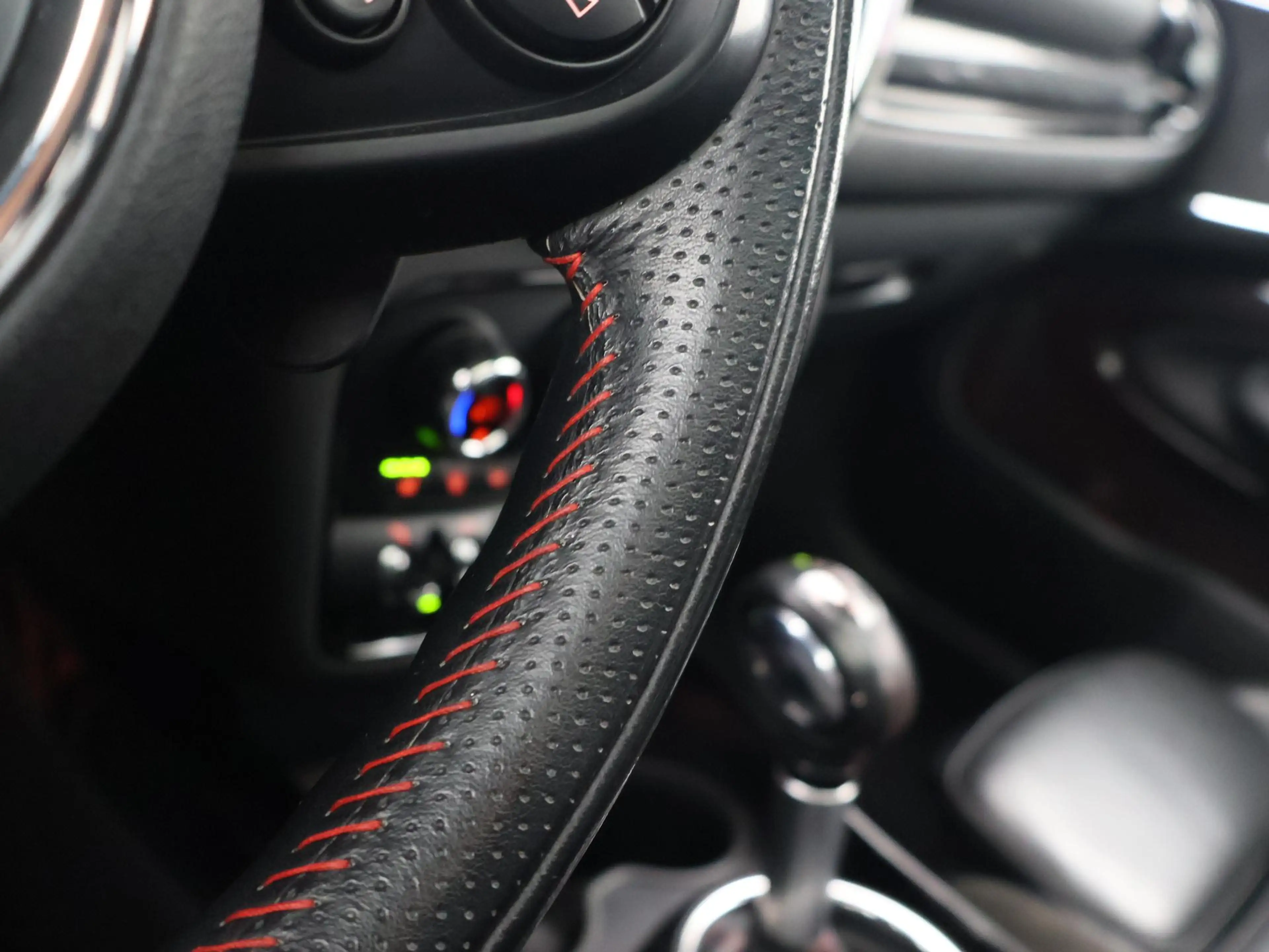 MINI Cooper S Clubman 2.0 192 PK AUT. + TREKHAAK | PANORAMA | ADAPTIVE C — photo 31