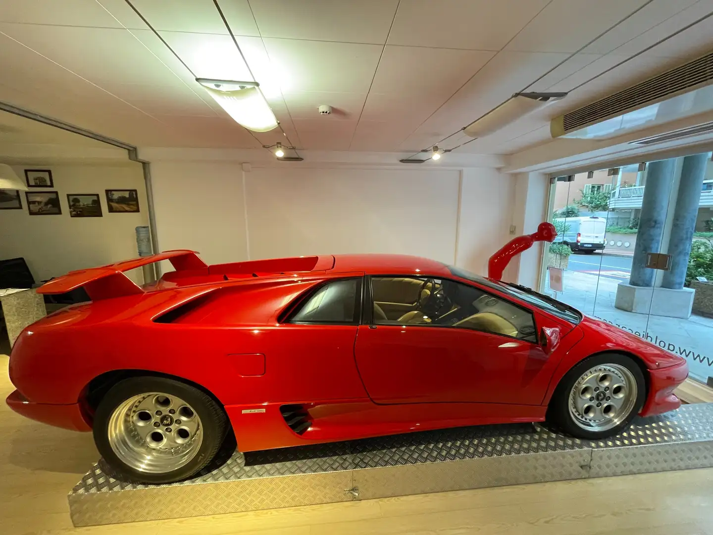 Lamborghini Diablo crvena - 2
