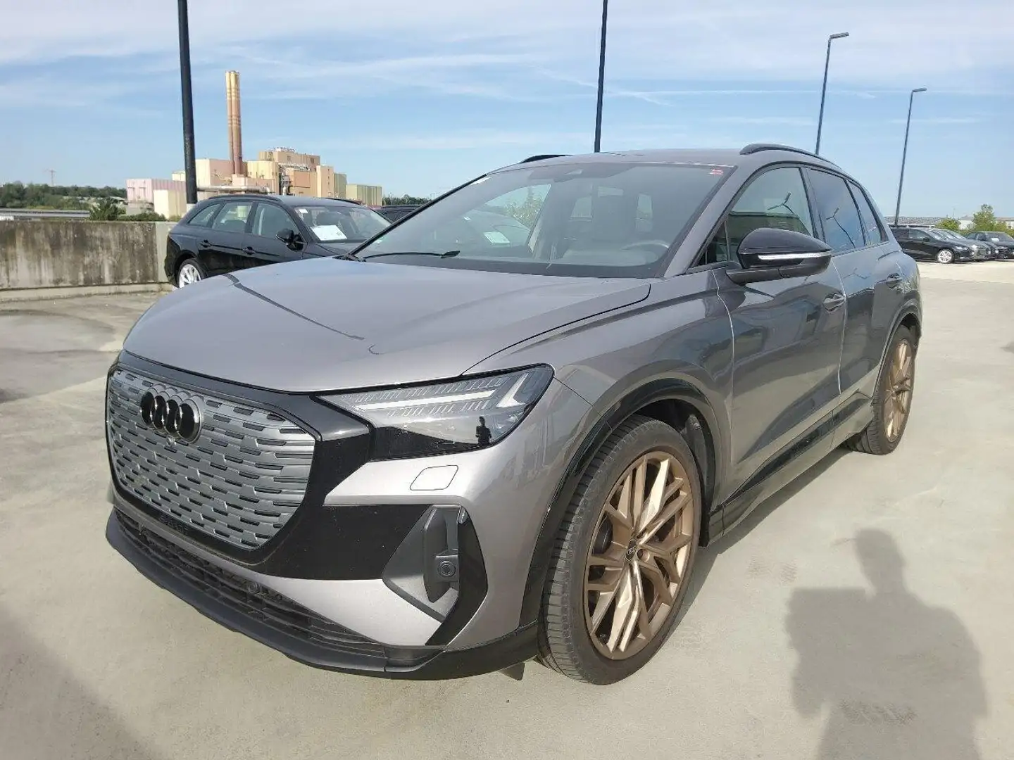 Audi Q4 e-tron edition one 35 / Matrix, Sonos, Navi+ Gris - 2