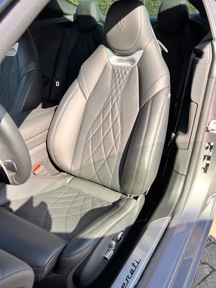 Maserati GranTurismo 2023 — фото 21