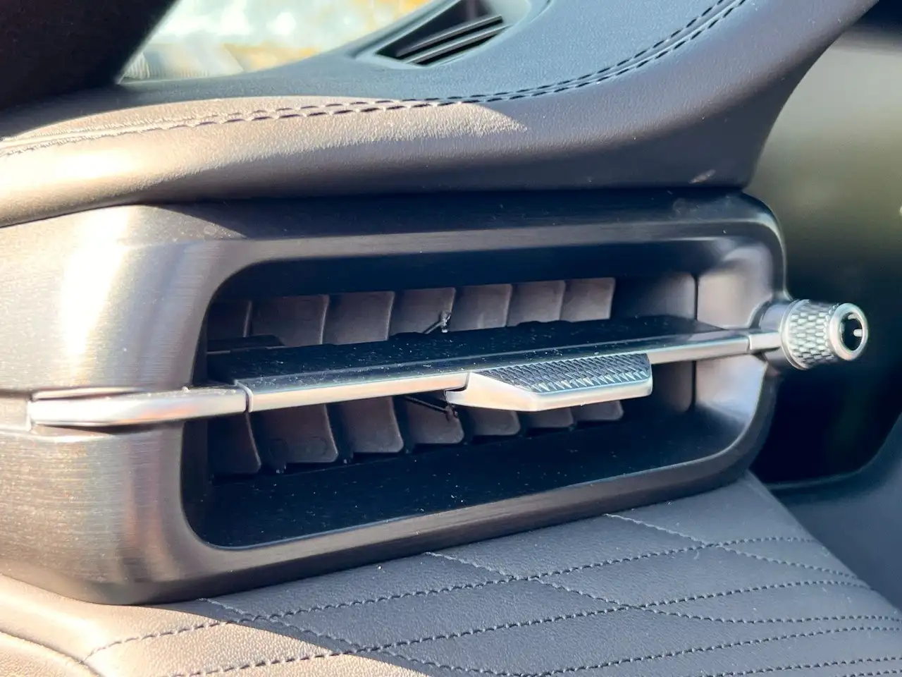 Maserati GranTurismo 2023 — фото 18