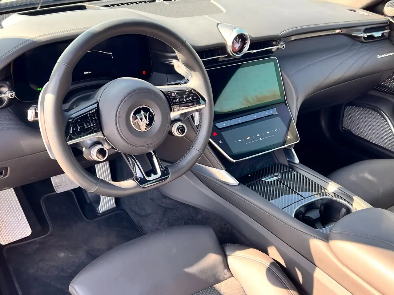 Maserati GranTurismo 2023 — фото 20