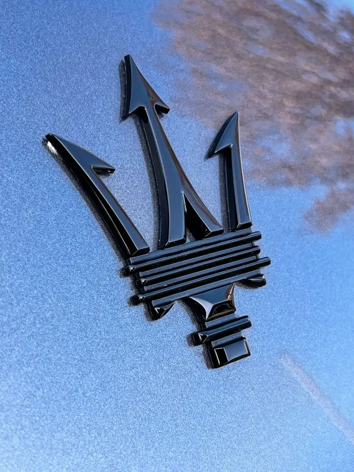 Maserati GranTurismo 2023 — фото 39