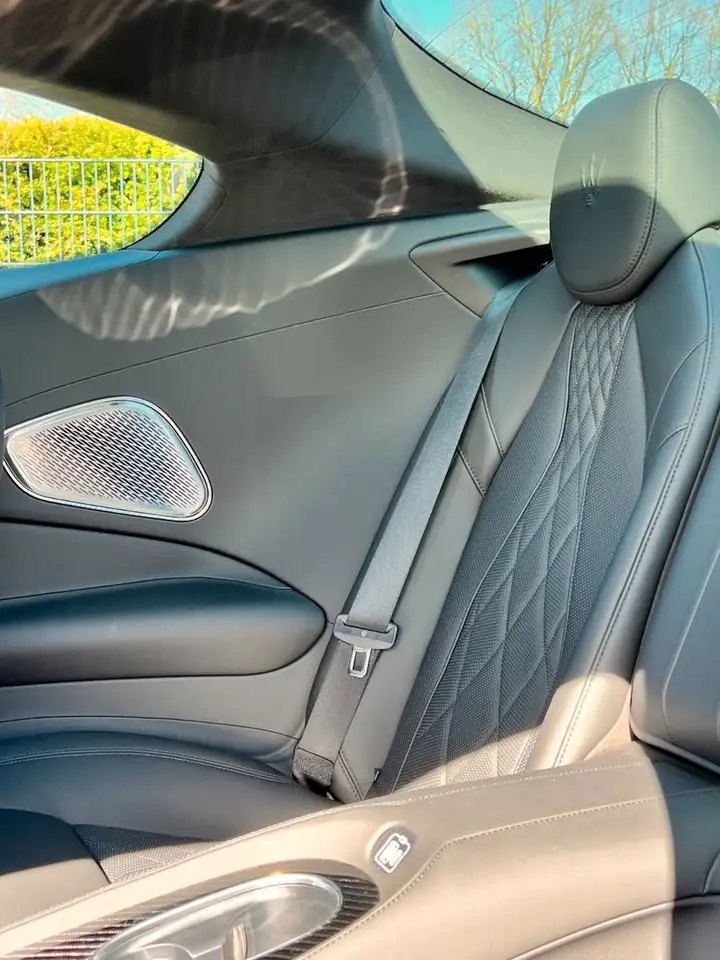 Maserati GranTurismo 2023 — фото 38