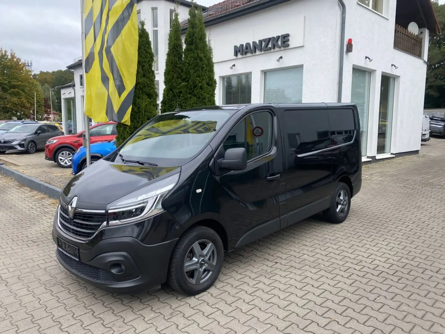 Renault Trafic Komfort L1H1 3,0t ENERGY dCi 170 EDC Schwarz - 1