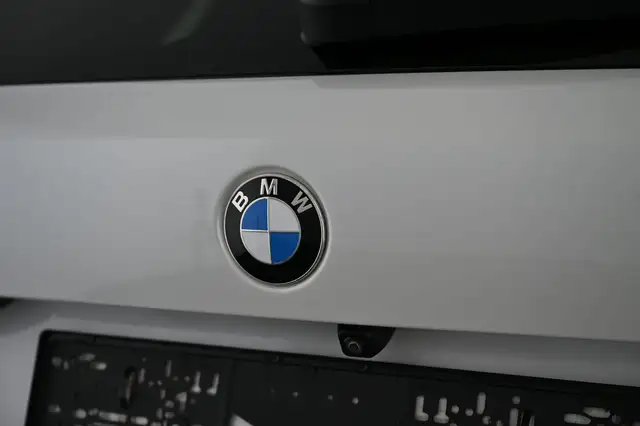BMW X5 view 24
