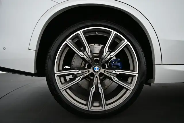 BMW X5 view 28