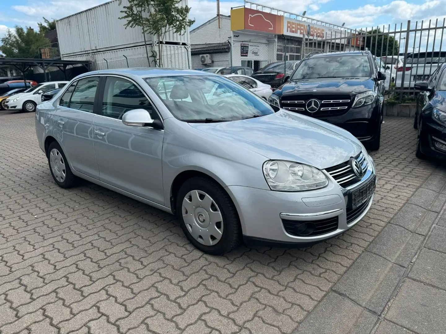Volkswagen Jetta V Comfortline 2.0*AUTOMATIK*TEMPOMAT*PDC-H Silber - 1