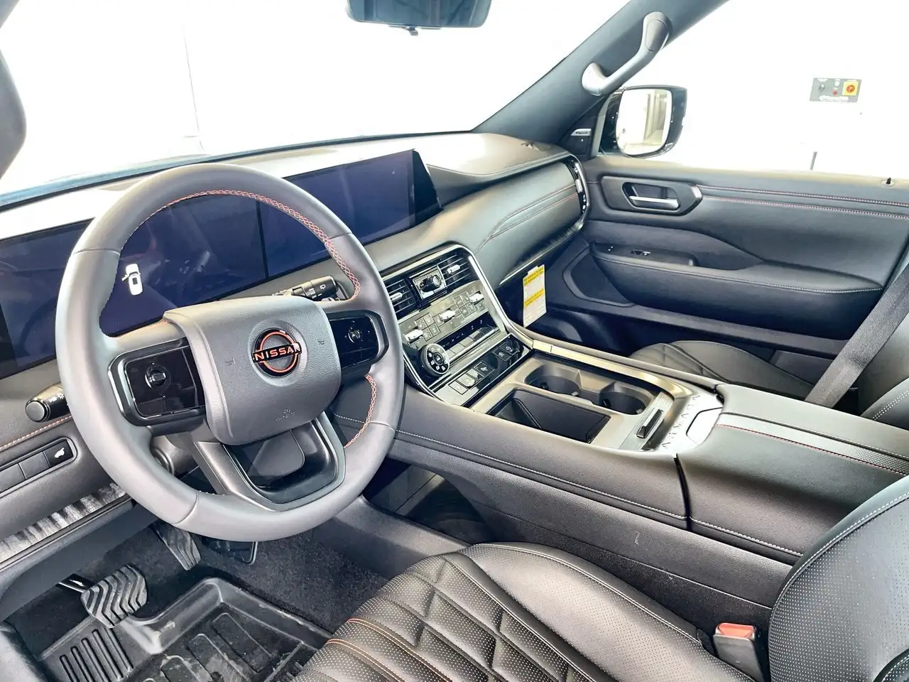 Nissan Armada снимка Nissan Armada