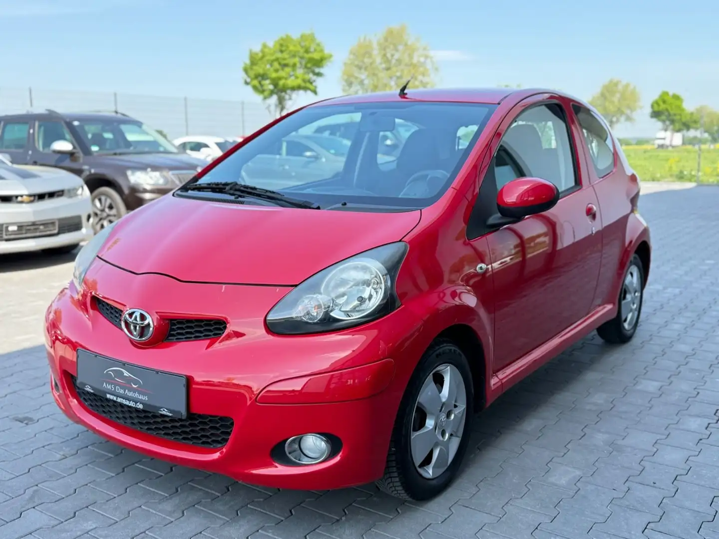 Toyota AYGO 1.0 Basis Automatik Roşu - 1