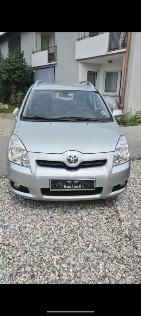 Toyota Corolla Verso 2,2 D-4D 135 Linea Luna DPF Gri - 1