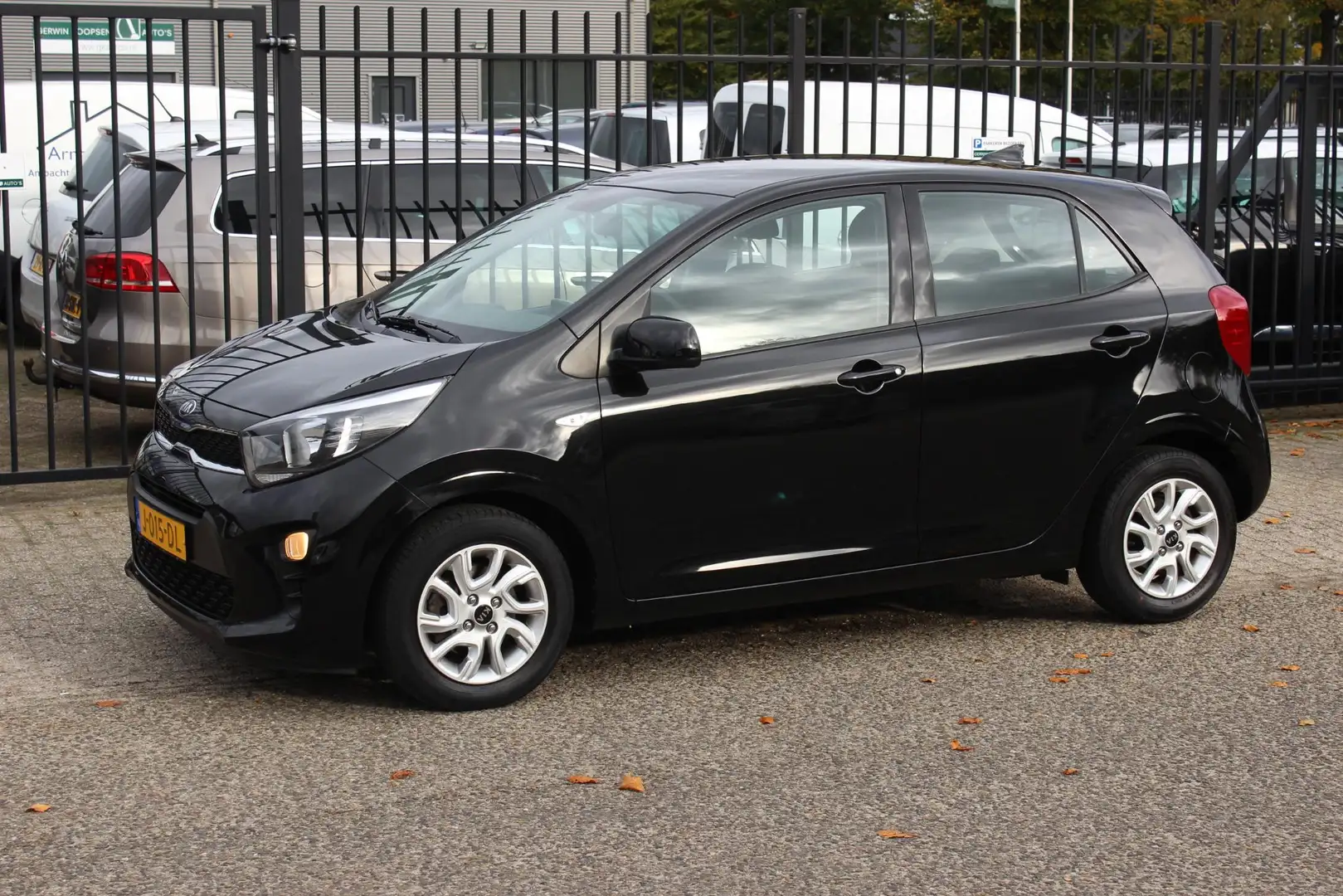 Kia Picanto 1.0 MPi DynamicPlusLine, Apple Carplay, Camera Zwart - 1