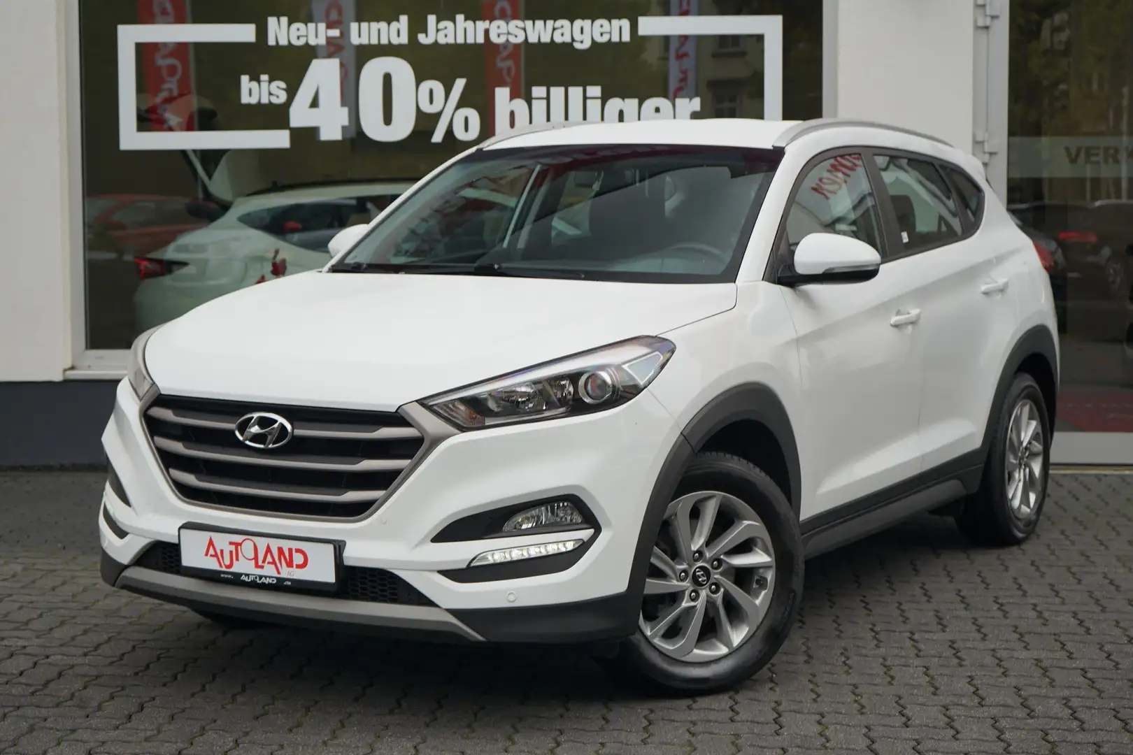 Hyundai TUCSON 1.6 Style Klimaaut. Navi Kamera DAB AHK Blanc - 2