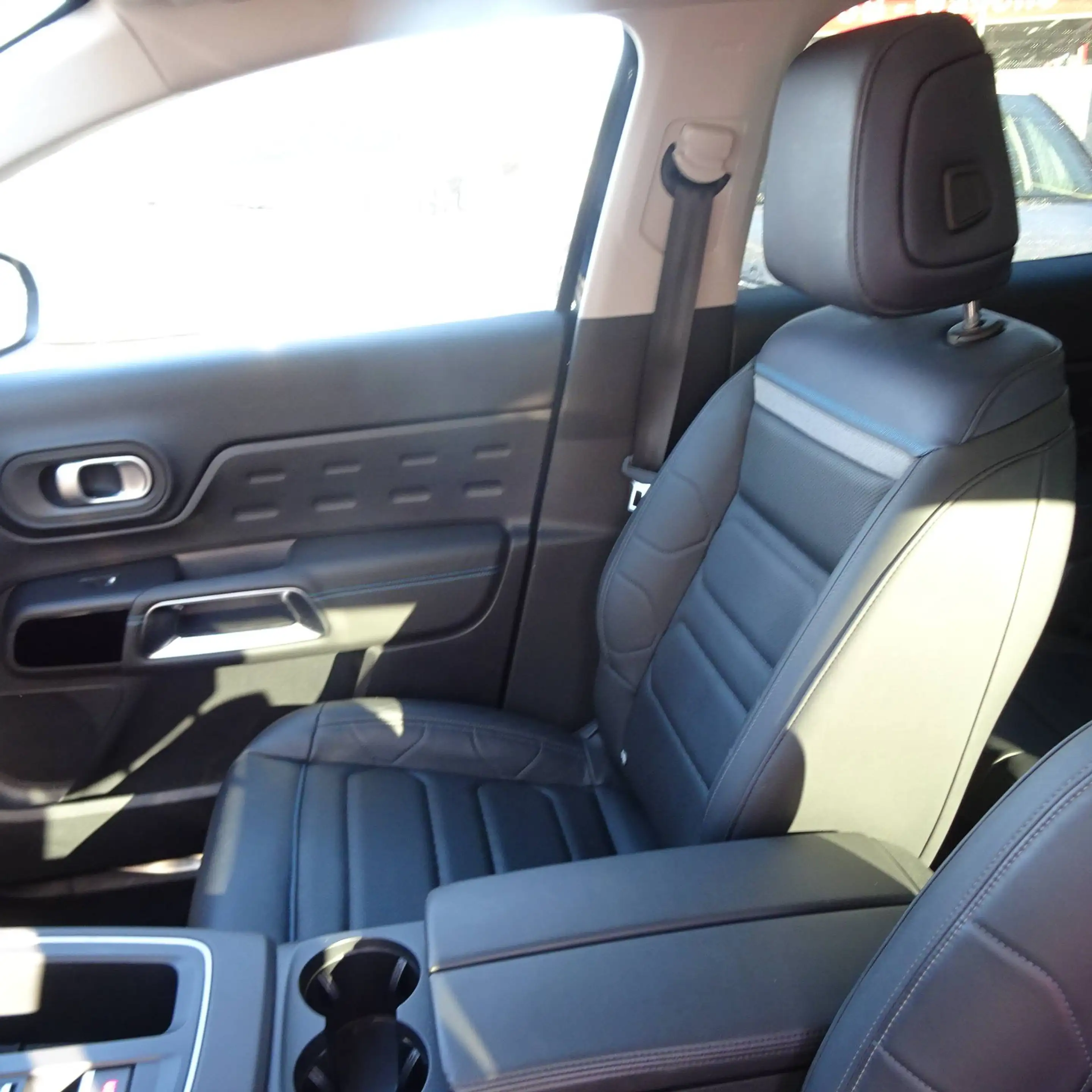 Citroen C5 Aircross Shine Pack Hybrid — photo 13