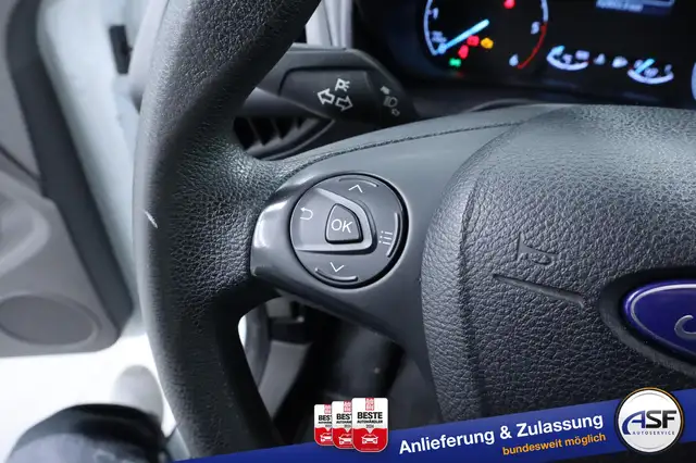 Ford Transit Connect view 17