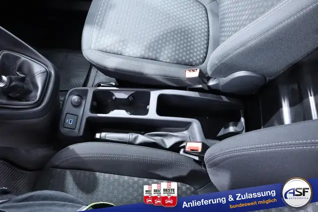 Ford Transit Connect view 22
