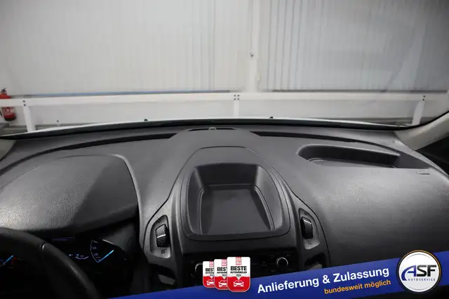 Ford Transit Connect view 24