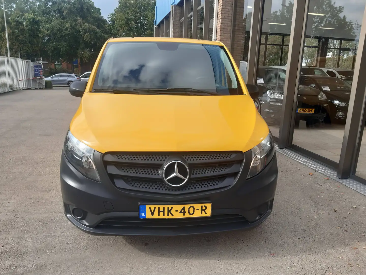 Mercedes-Benz Vito eVito Lang 41 kWh Airco Achteruitrijcamera , Verwa Geel - 2