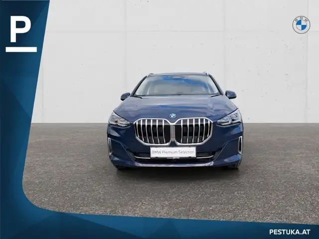 BMW 2 Series view 2