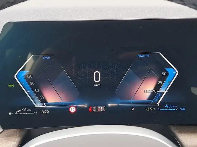 BMW 2 Series view 11