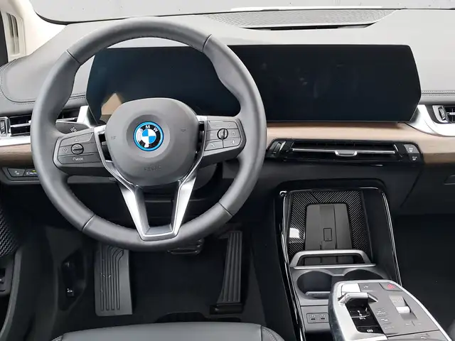 BMW 2 Series view 13
