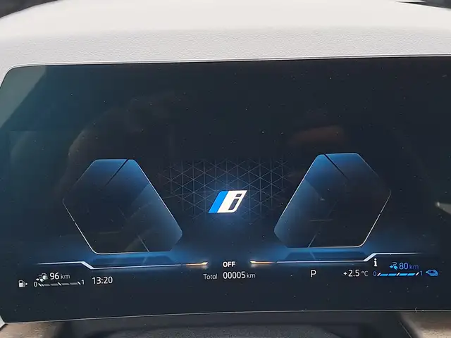 BMW 2 Series view 10