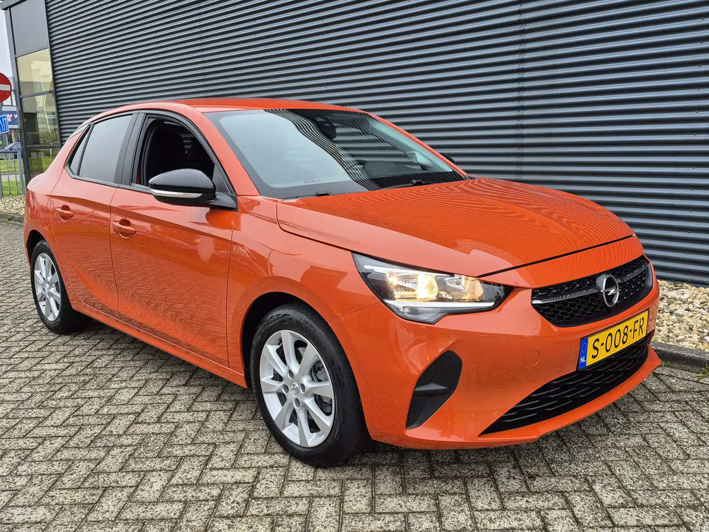 Opel Corsa 1.2 Edition 100 PK | Camera | Lichtmetalen Velgen Oranje - 2