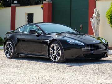 V12 Vantage Manual