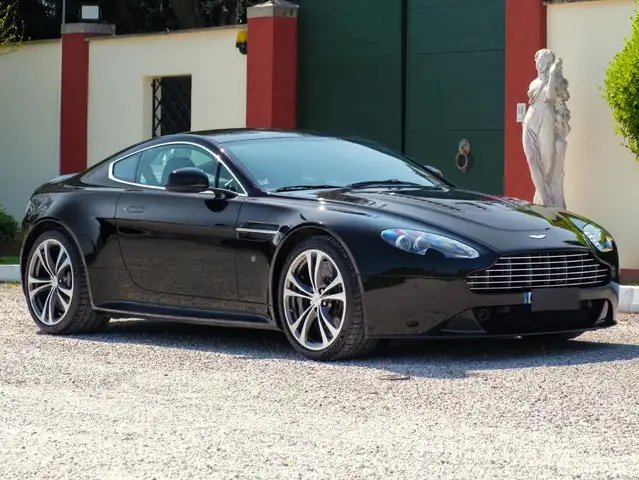 Aston Martin Vantage V12 Vantage Manual