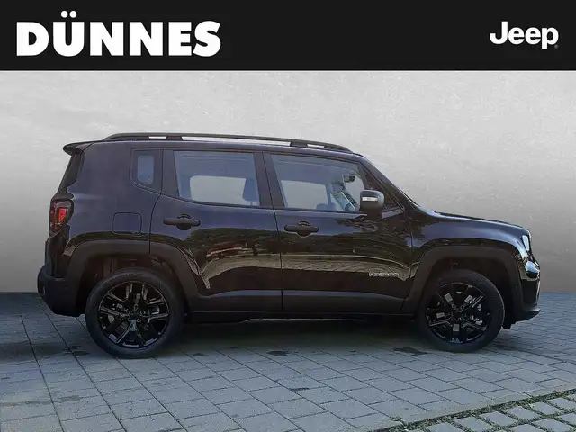 Jeep Renegade view 3