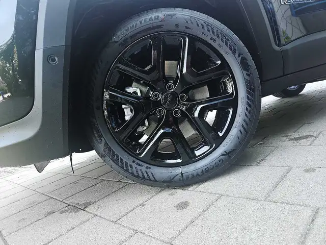 Jeep Renegade view 9