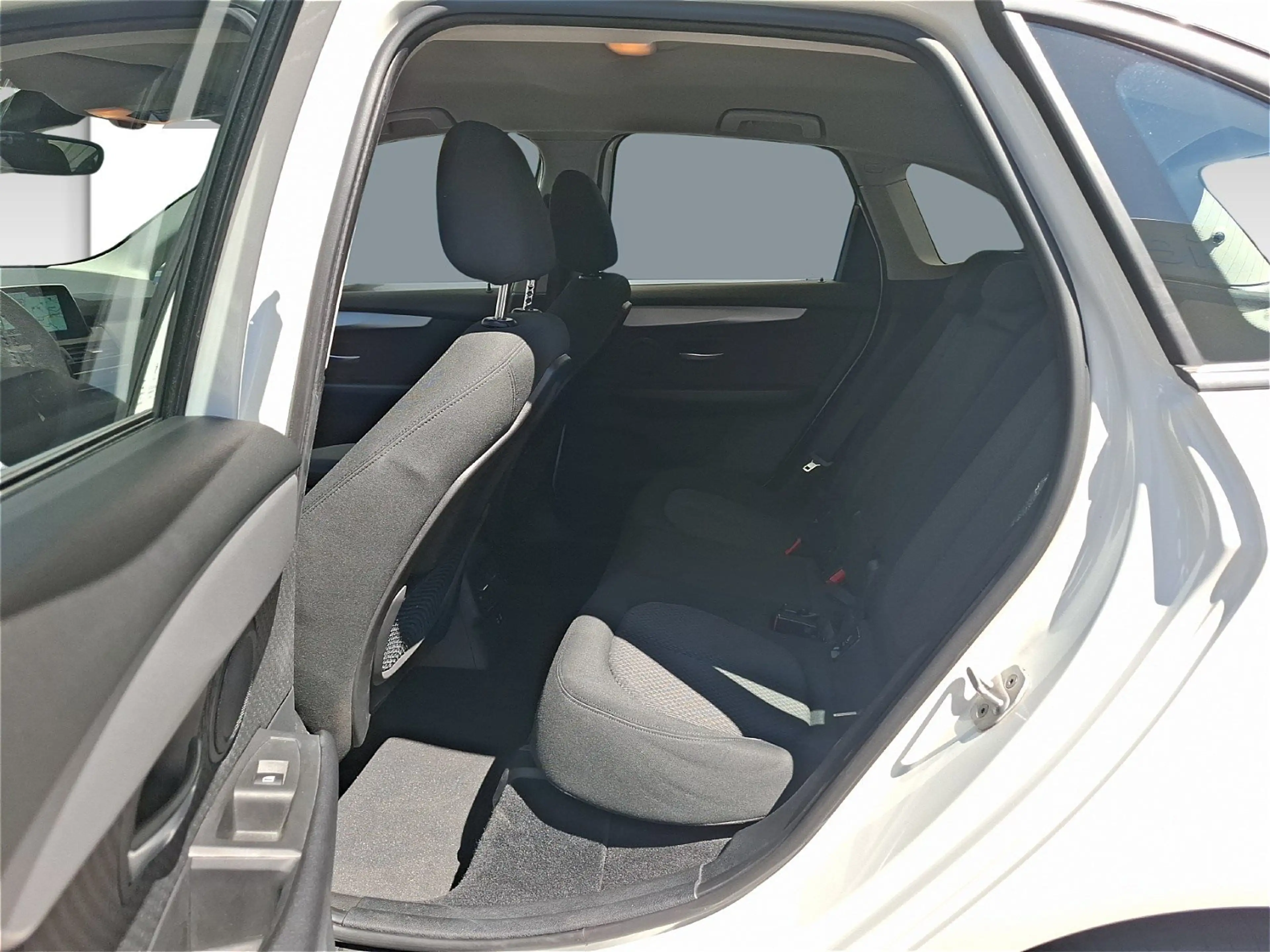 BMW 216 d Active Tourer (F45) Advantage DAB LED RFK — photo 12