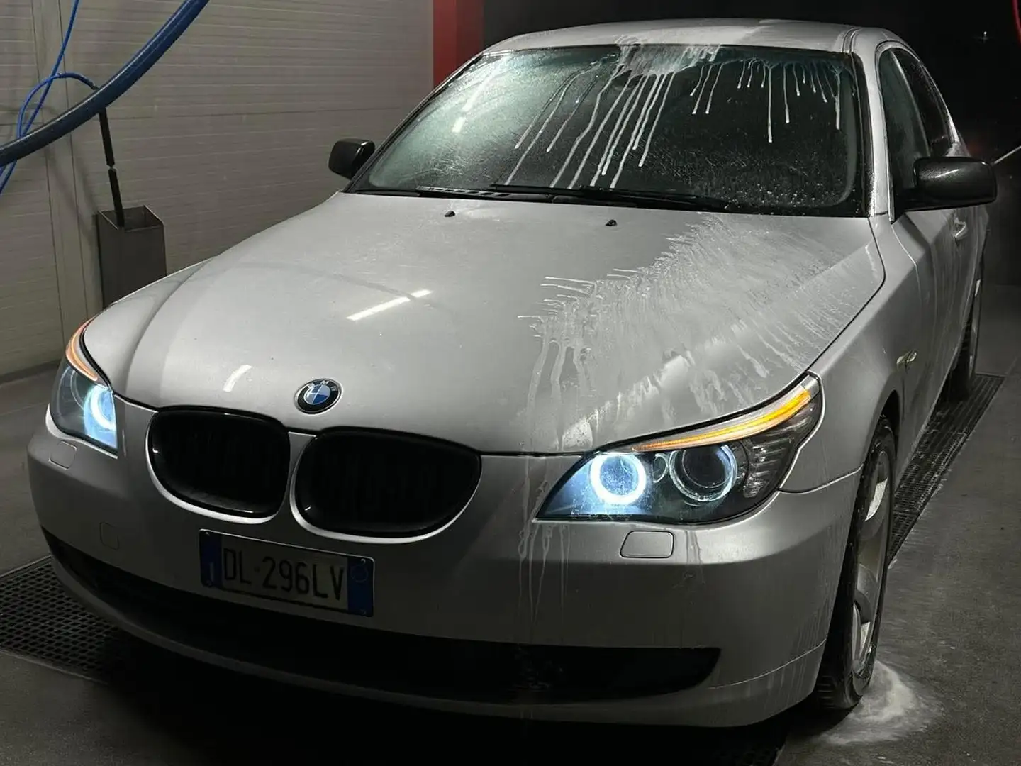 BMW 525 Serie 5 E60 LCI 2007 Berlina 525d Attiva Zilver - 2