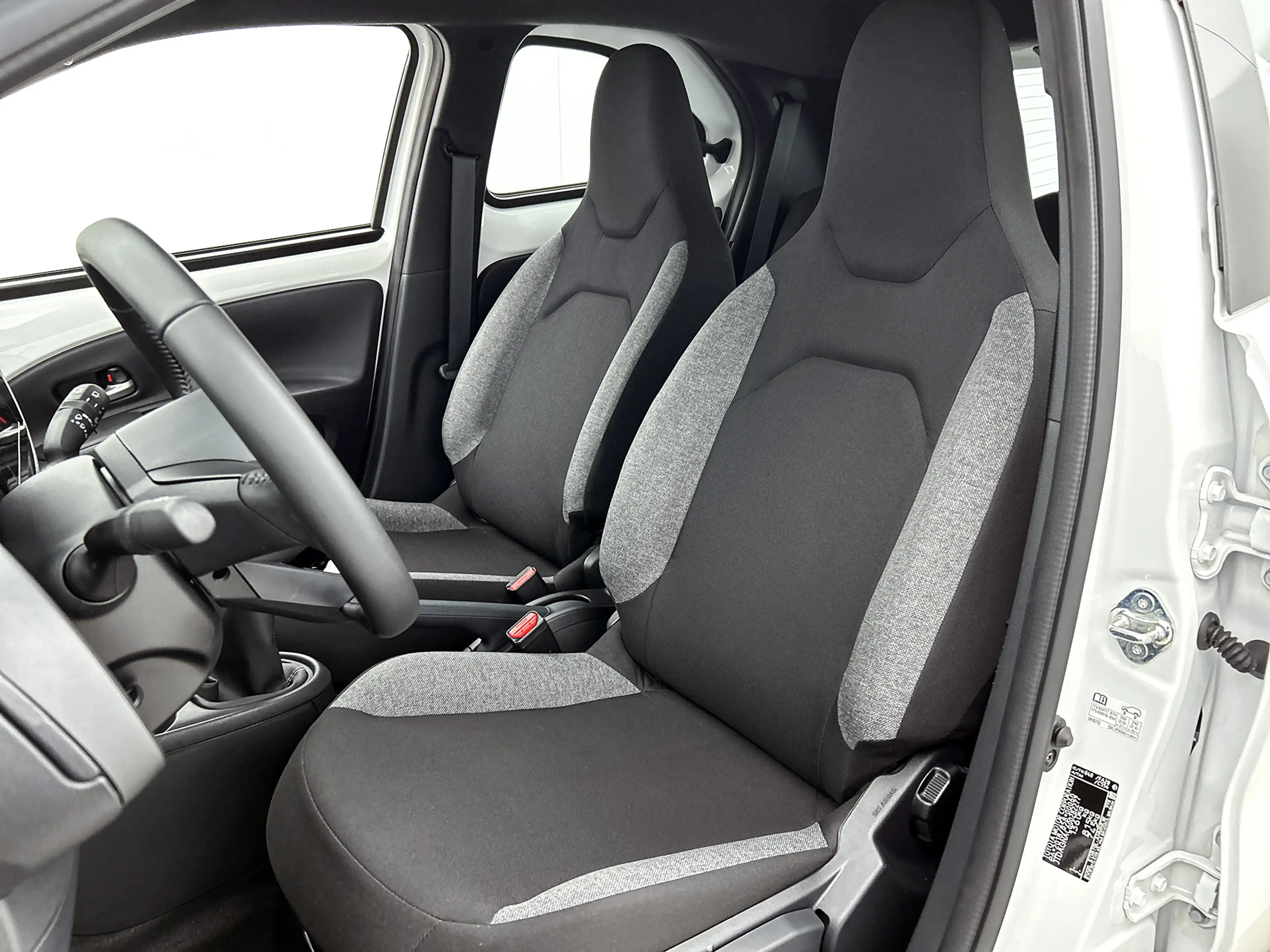 Toyota Aygo X 1.0 VVT-i MT Play | BTW voertuig | Apple CarPlay/A — photo 16