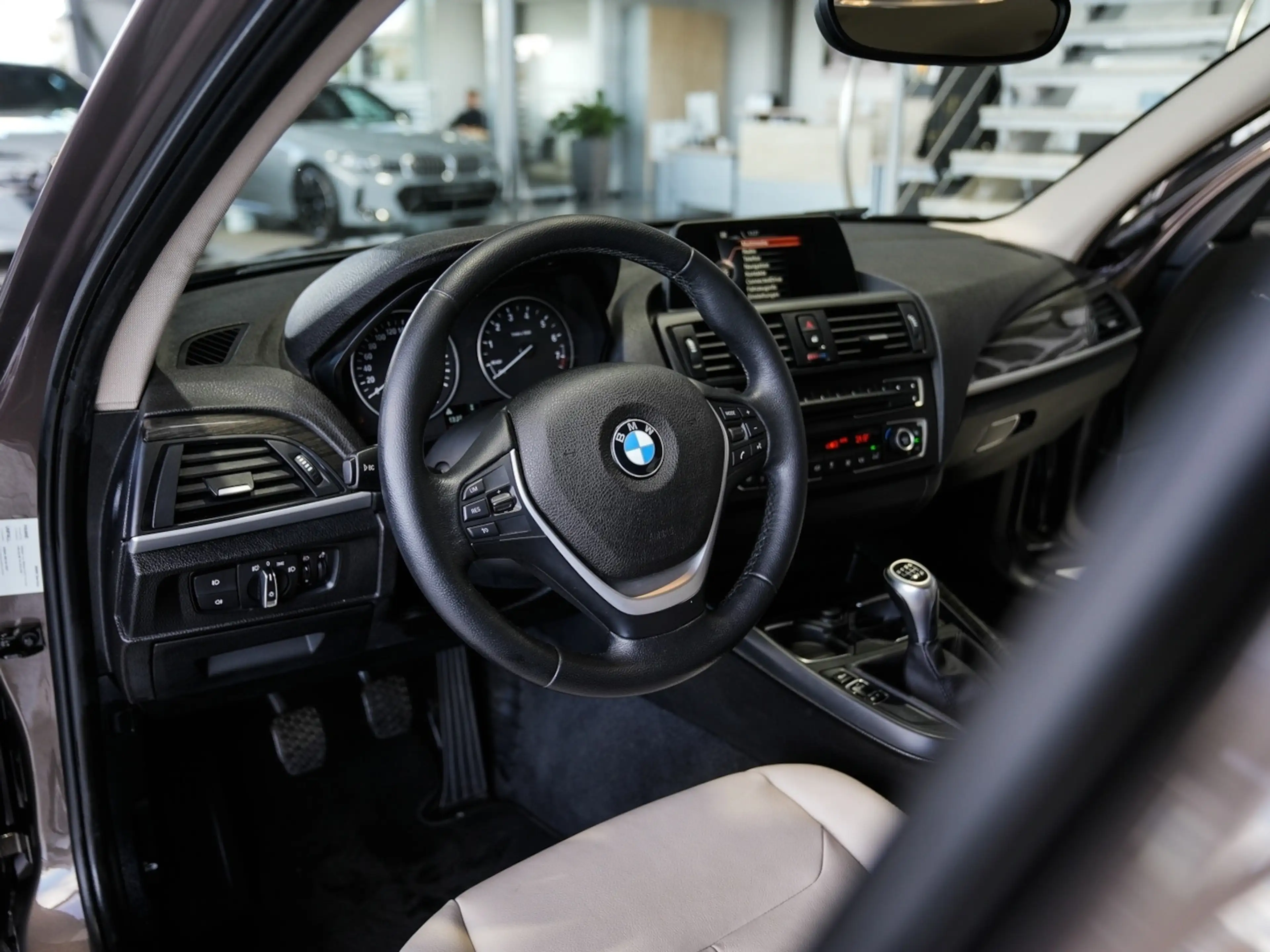 BMW 116 116i Leder NAVI — photo 2