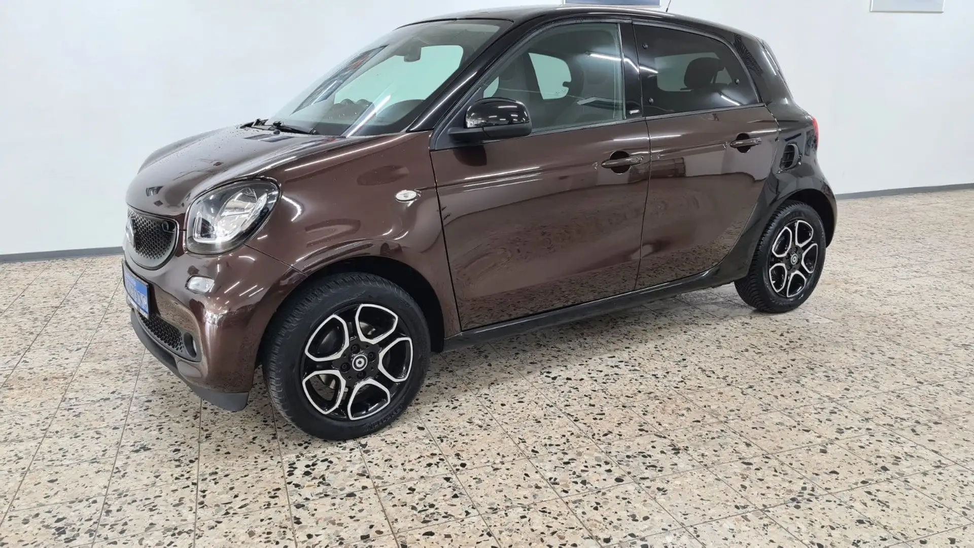 smart forFour forfour Basis 66kW Braun - 1