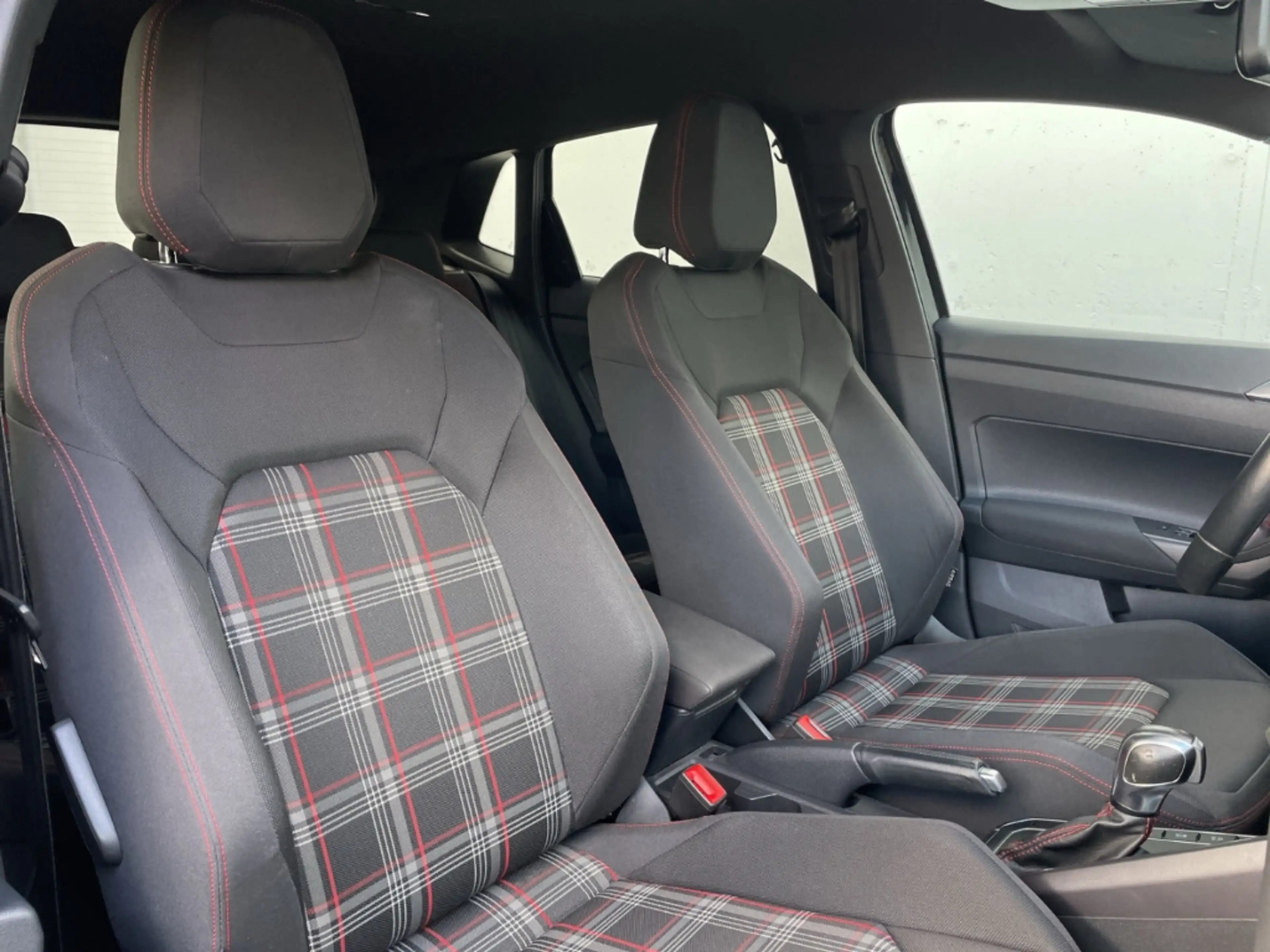Volkswagen Polo GTI 2.0 TSI DSG ACC/PDC/Sitzhzg/Fahrprofilauswahl/Clim — photo 9