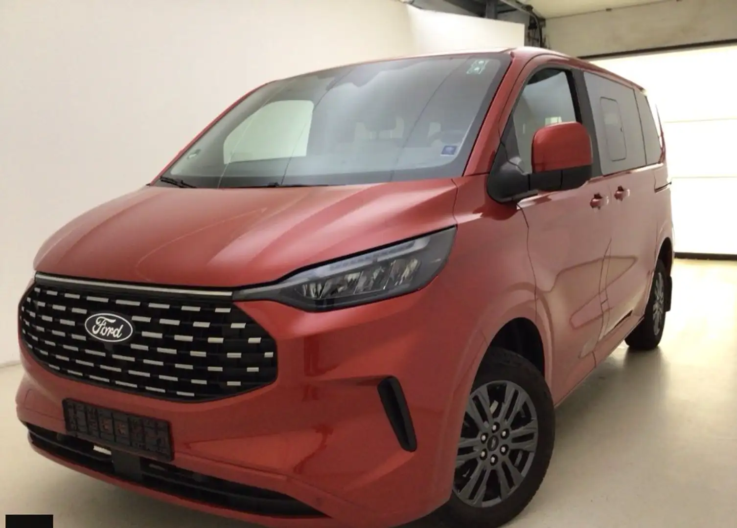 Ford Tourneo Custom L1 Tourneo Titanium Techno 5, Leder Rouge - 1