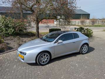 Brera 3.2 JTS Q4 SkyWindow