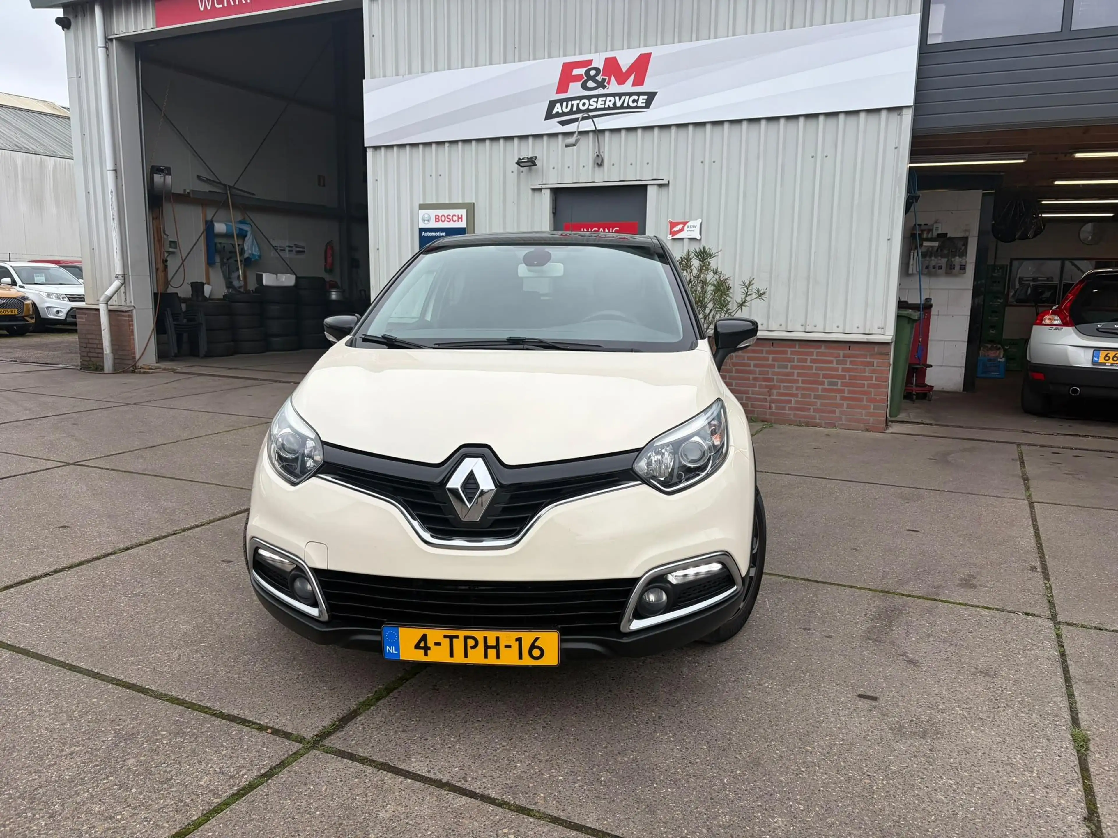 Renault Captur 0.9 TCe Dynamique Clima, cruise, camera, pdc achte — photo 2