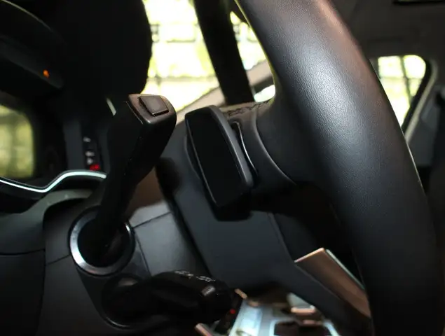 Audi A6 Avant view 15