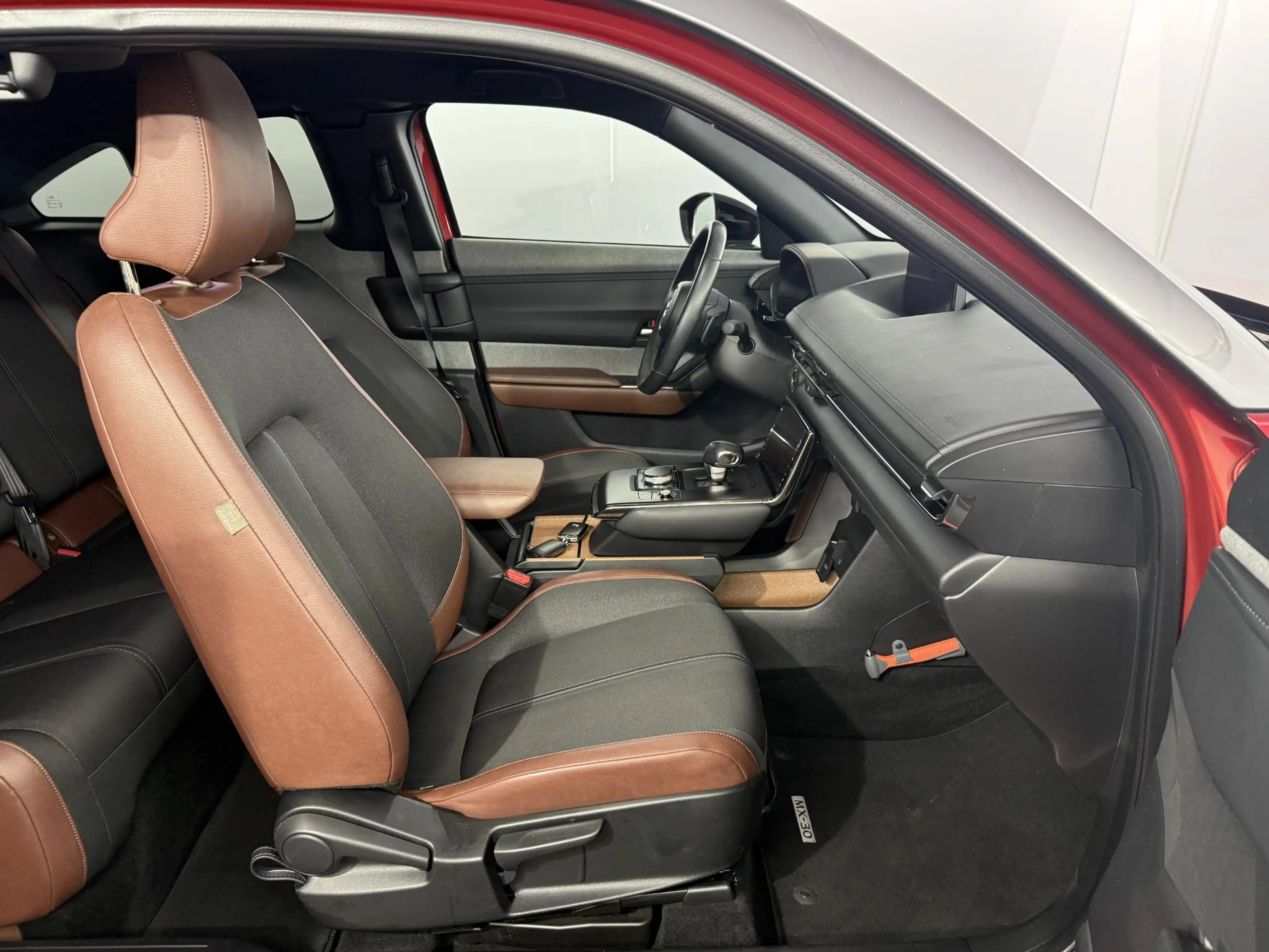 Mazda MX-30 e-SkyActiv 145 Luxury 36 kWh / NL auto / Bose / Sc — photo 8