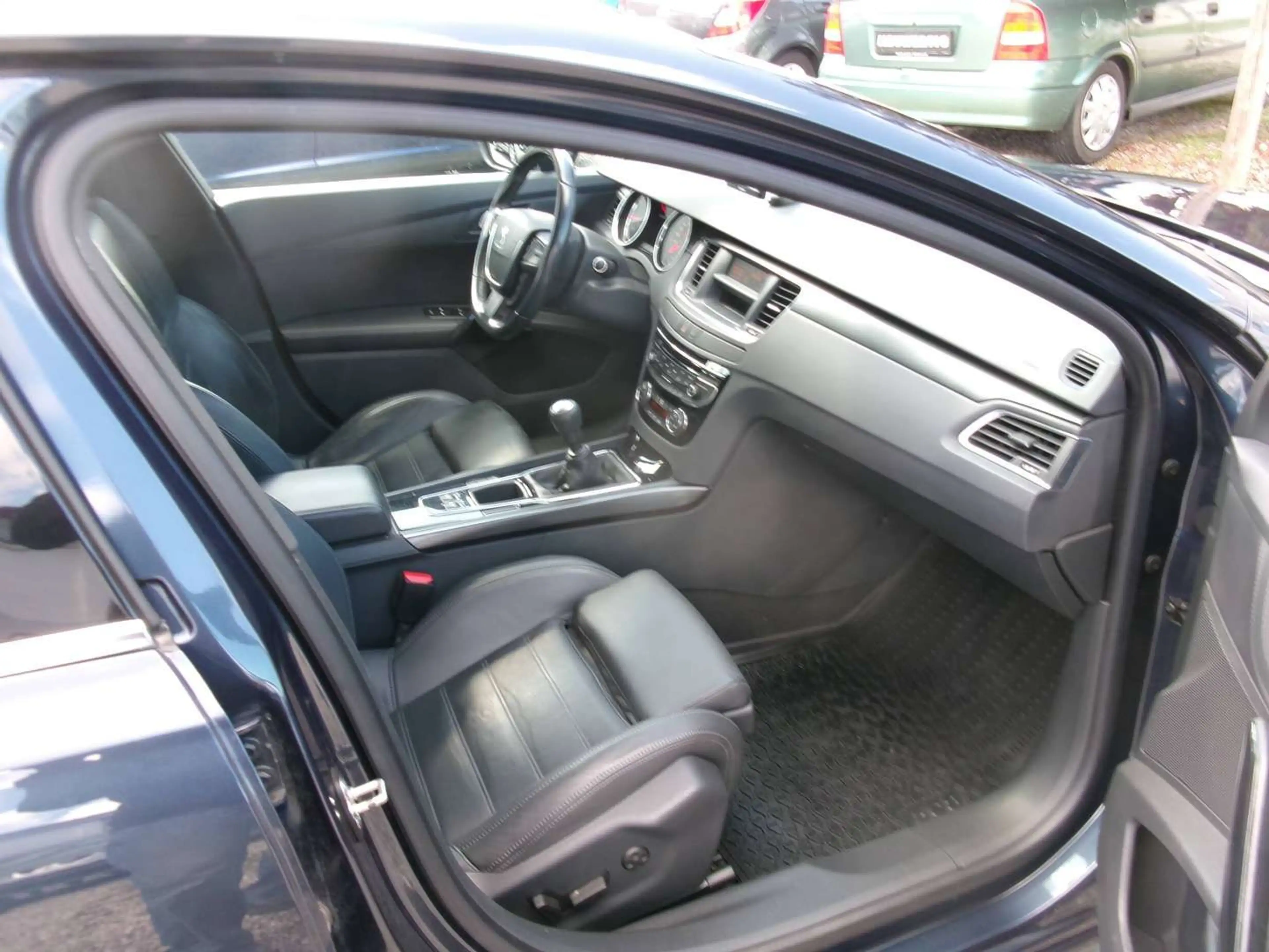 Peugeot 508 2,0 HDI Allure — photo 9