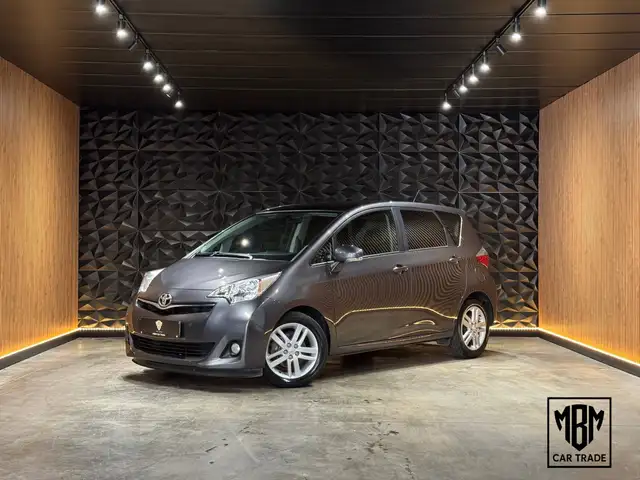 Toyota Verso-S ✅1.33 VVT-i Skyview 12 MAANDEN GARANTIE Airco Camera Cruise Control Navi 1.Eigenaar Parkeersensoren